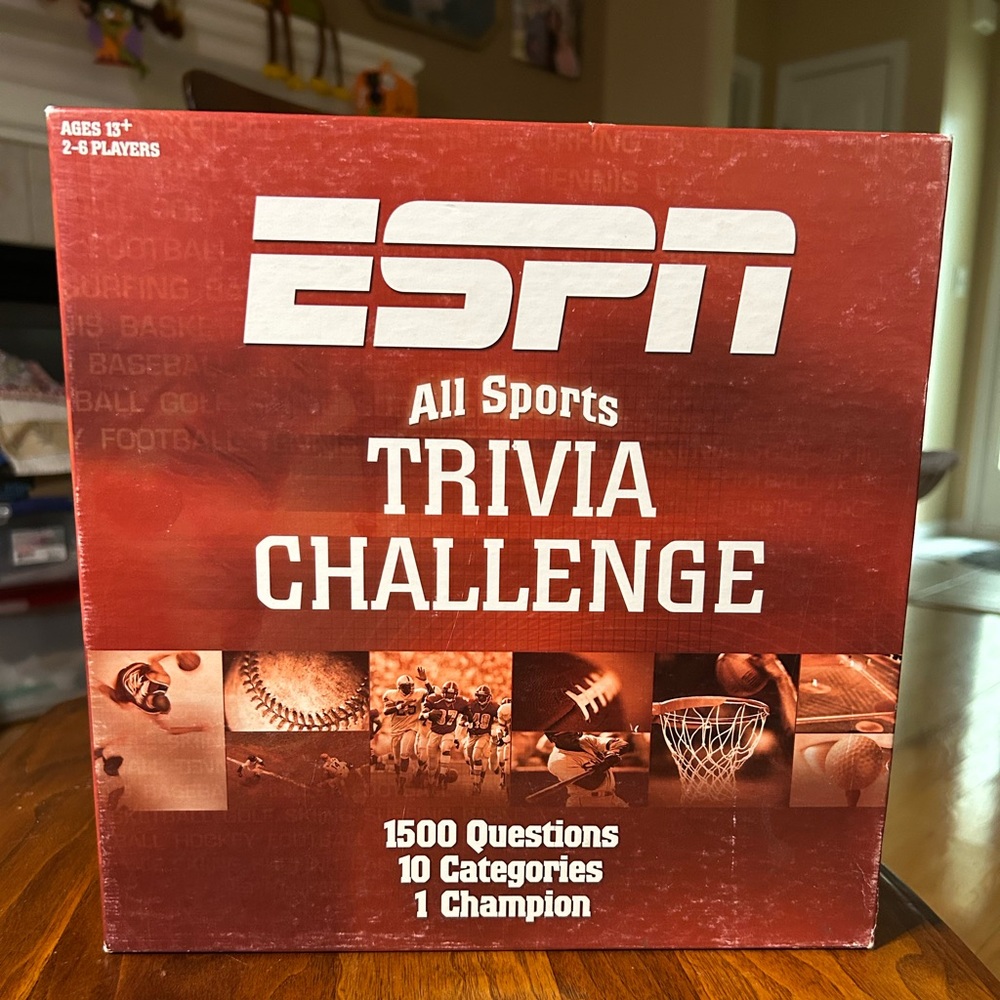 ESPN All Sports Trivia Challenge Game EUC-Complete-USAopoly-2005